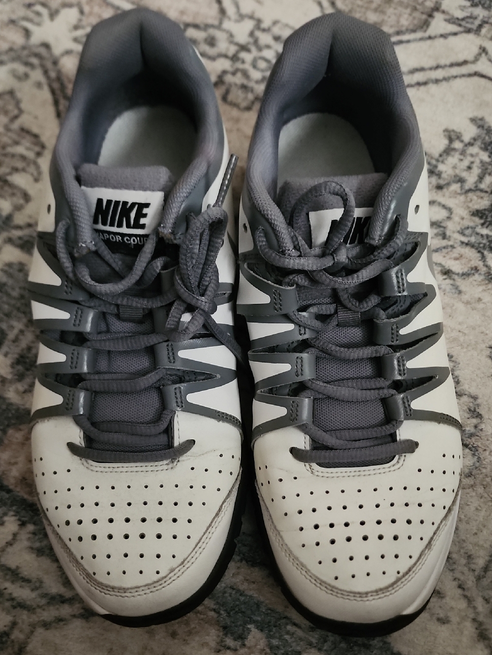 Nike Womens Size 10 White and Gray Athletic Sneakers